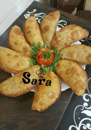 صورة لوصفة سمبوسة حجم كبير باللحم والخضار والجبن