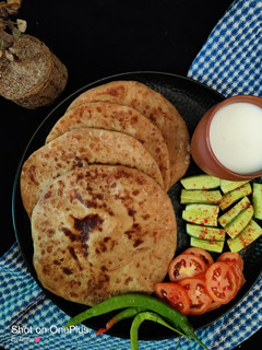 સત્તુ પરાઠા (Sattu Paratha recipe in Gujarati) રેસીપી મુખ્ય ફોટો