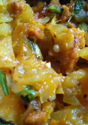 লাউ ঘন্ট (lau ghonto recipe in Bengali) রেসিপির প্রধান ছবি