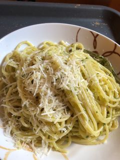 Una foto de Pasta al pesto