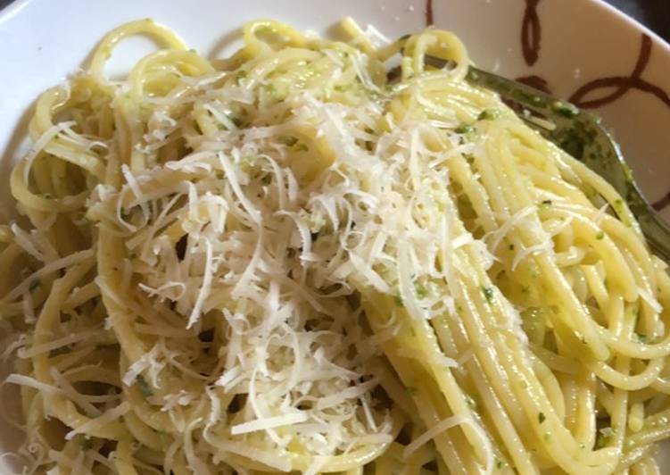 Pasta al pesto