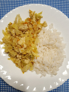 Una foto de Salteado oriental con arroz