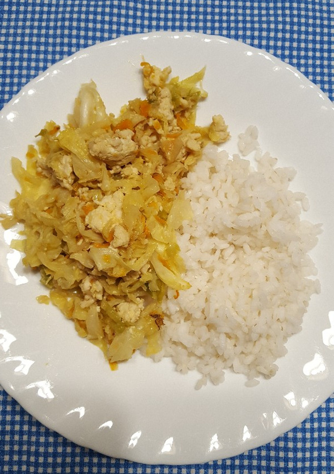 Una foto de Salteado oriental con arroz