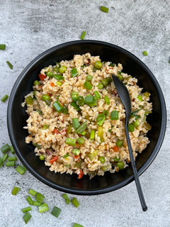 वेज फ्राइड राइस (veg fried rice recipe in Hindi) रेसिपी मुख्य फोटो