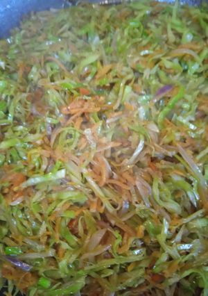 Una foto de Relleno para Arrolladitos primavera 😋😋🥕🧅😋😋🥕🧅