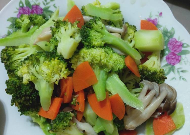 Bagaimana Membuat Tumis brokoli, Bikin Ngiler