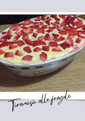 A picture of Strawberry Tiramisu.