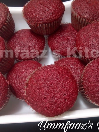 Simple Way Prepare Recipe Red velvet cupcakes that is So Delicious, Delicious}