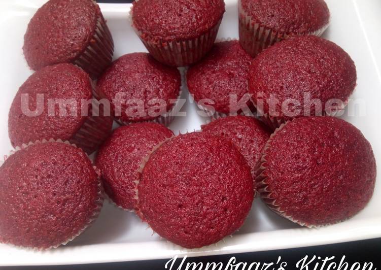 Simple Way to Make Homemade Red velvet cupcakes