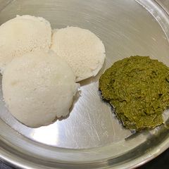A picture of Mint chutney without coconut.