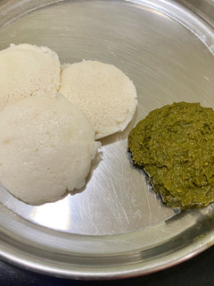 A picture of Mint chutney without coconut.