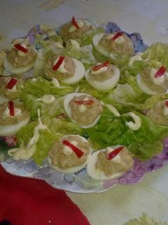Una foto de Huevos rellenos