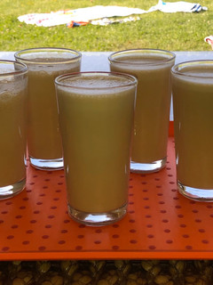 Una foto de Leche con plátano veraniega
