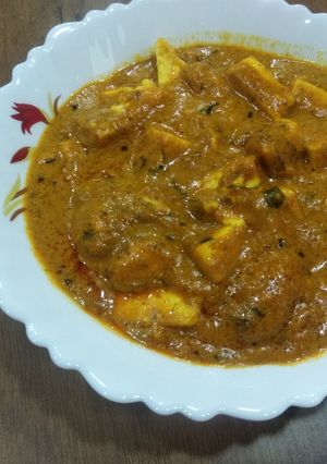 A picture of Chat pata panner butter masala.