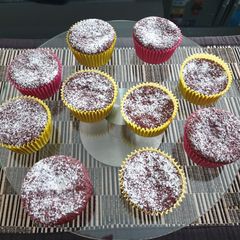 A picture of Red velvet cup cakes#weeklyjikonichallenge.