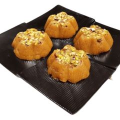 A picture of Besan halwa.