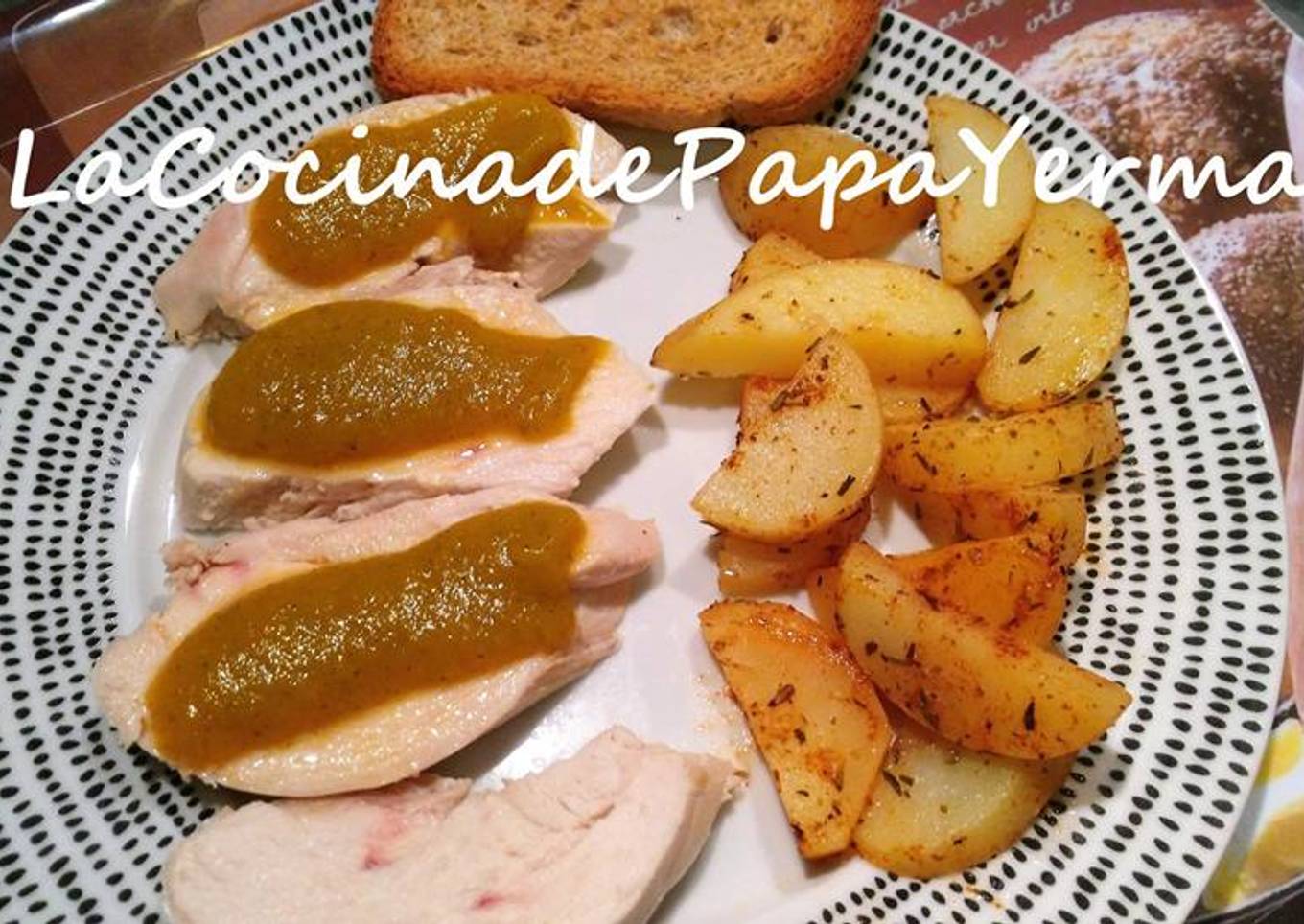 Pechuga de Pollo Escalfada, crema de Verduras y Caldo (3 platos en 1)