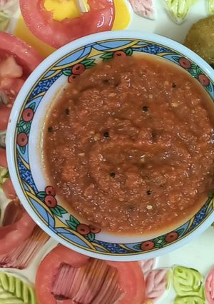 ટામેટા ની ચટણી (Tomato Chutney Recipe In Gujarati) રેસીપી મુખ્ય ફોટો