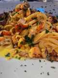 Carbonara di mare con pesce spada e salmone
