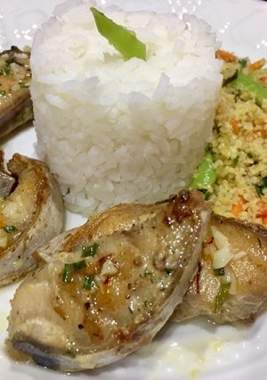 Una foto de Bagre al Ajillo & Trigo con Vegetales #lacocinadegiri#pescado #bagre