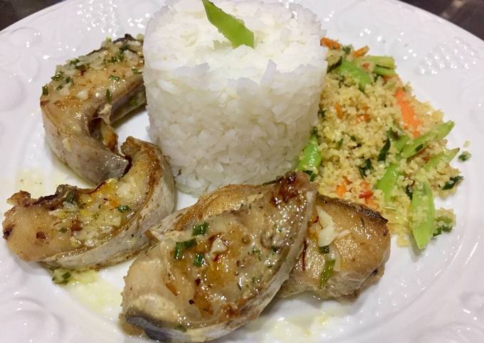 Bagre al Ajillo & Trigo con Vegetales #lacocinadegiri #pescado #bagre  Receta de La Cocina de Giri- Cookpad