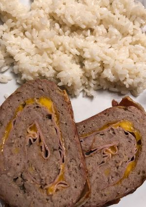 Sonkával és sajttal töltött fasírozott baconbe tekerve recept fotója