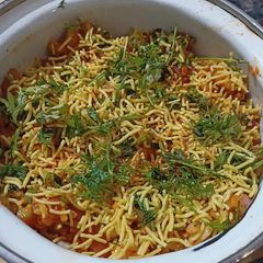 A picture of Maggi bhel.