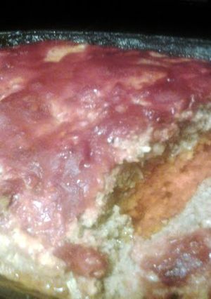 A picture of Meatloaf heaven w/cheese.