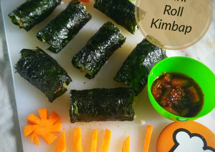 Mini Roll Kimbap with Simple Sauce