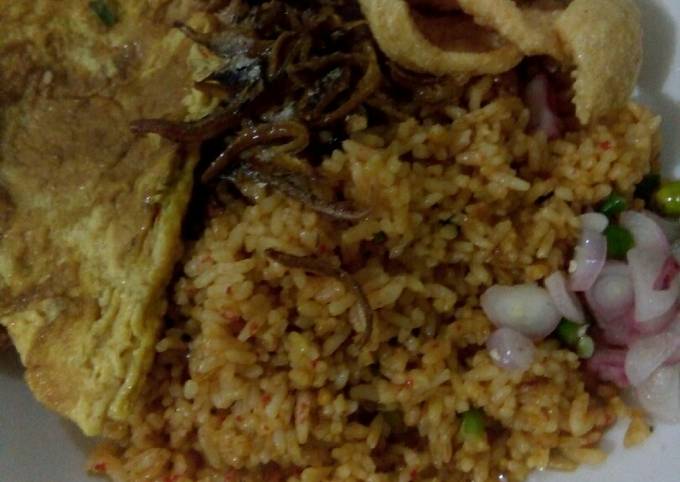 Langkah Mudah untuk Membuat Nasi Goreng ala kaki lima, Bisa Manjain Lidah