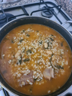 Una foto de Arroz con acelgas a mi estilo