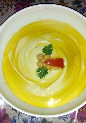 A picture of Hummus.