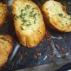 Pizza hut style garlic bread A picture of Pizza hut style garlic bread.