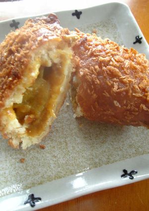 A picture of Crispy & Fluffy Curry Buns with Pancake Mix.