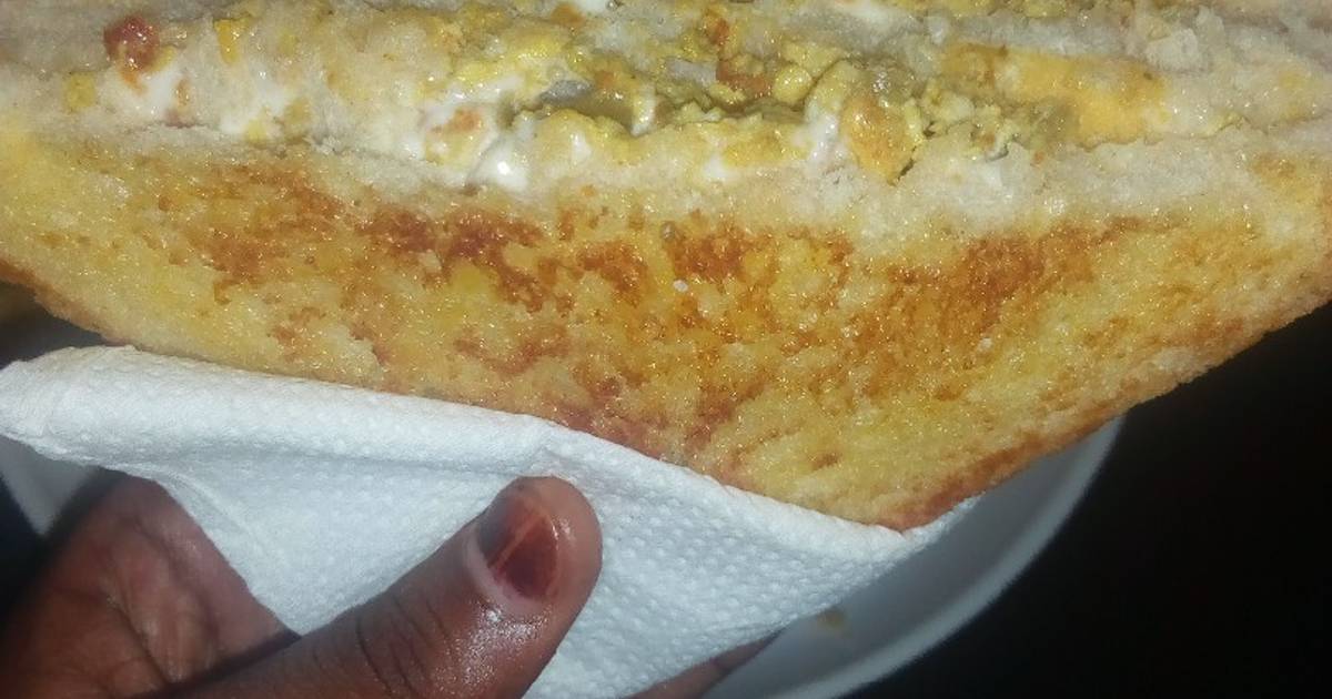 Scrambled Egg Sandwich Recipe By Maya S Cuisine Cookpad