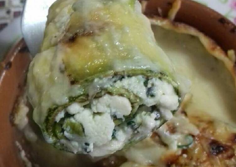 Rondele de abobrinha com ricota e molho branco