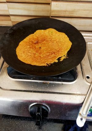 बेसन चीला (besan cheela recipe in Hindi) रेसिपी मुख्य फोटो