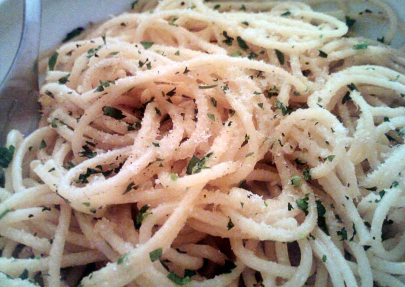 Quick Parmesan Parsley Spaghetti