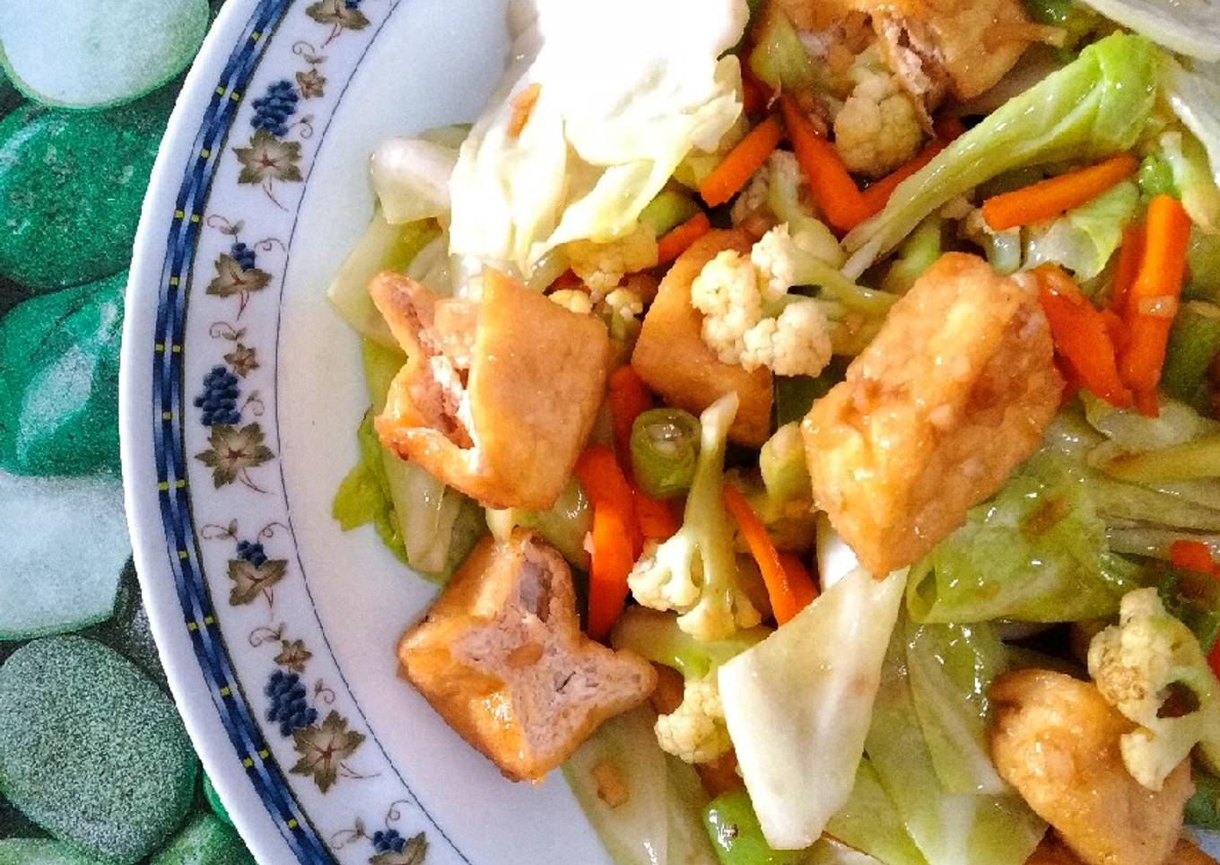 Garlic vegetable stir fry