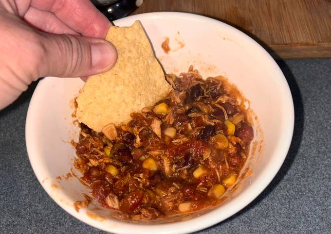 Quick & Easy Slow cooker Chicken Taco Soup