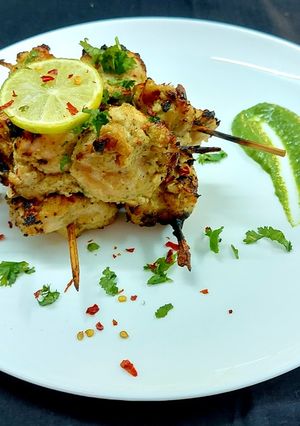 মুর্গ মালাই কাবাব(Murgh Malai Kebab Recipe In Bengali) রেসিপির প্রধান ছবি