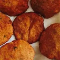 A picture of Ragi flour kachori.