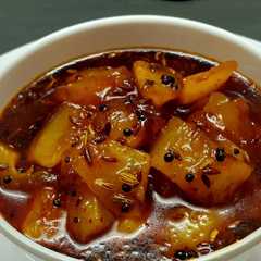 ગોળ કેરીનું અથાણું (Gol Keri Athanu Recipe In Gujarati) রেসিপির প্রধান ছবি
