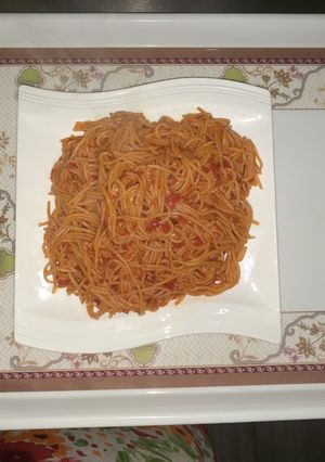 Jollof spags ainihin hoton girkin