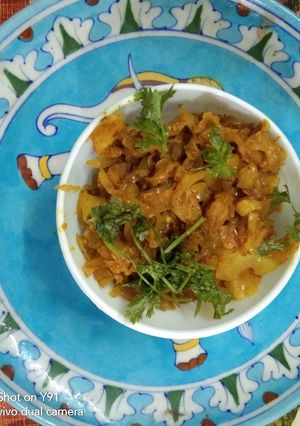 A picture of Cabbage Curry.