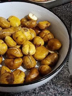 A picture of Oven Roasted Chestnut 烤板栗,轻松去壳.