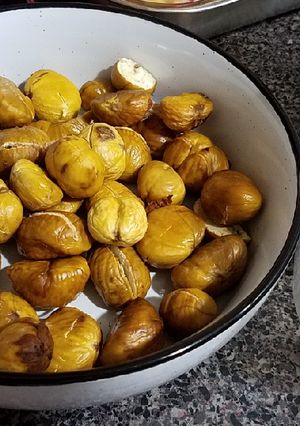 A picture of Oven Roasted Chestnut 烤板栗,轻松去壳.