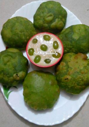A picture of Palak Puri.