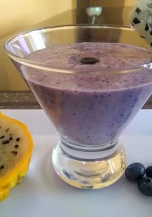 Una foto de Batido de arándanos y pitahaya 👍🇵🇪