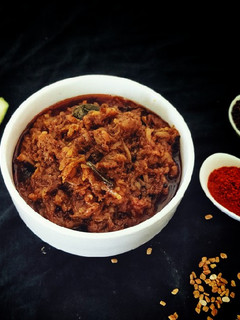 மாங்காய் தொக்கு(mango thokku recipe in tamil) செய்முறை முக்கிய புகைப்படம்